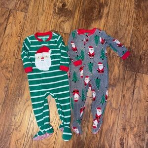 Adorable Carter’s Christmas footie pajamas - set of 2 - 18 months